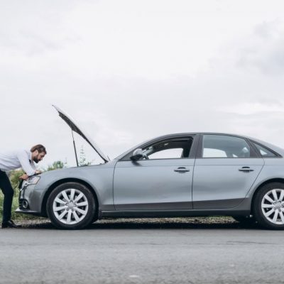 Herramientas imprescindibles que debes llevar en un coche